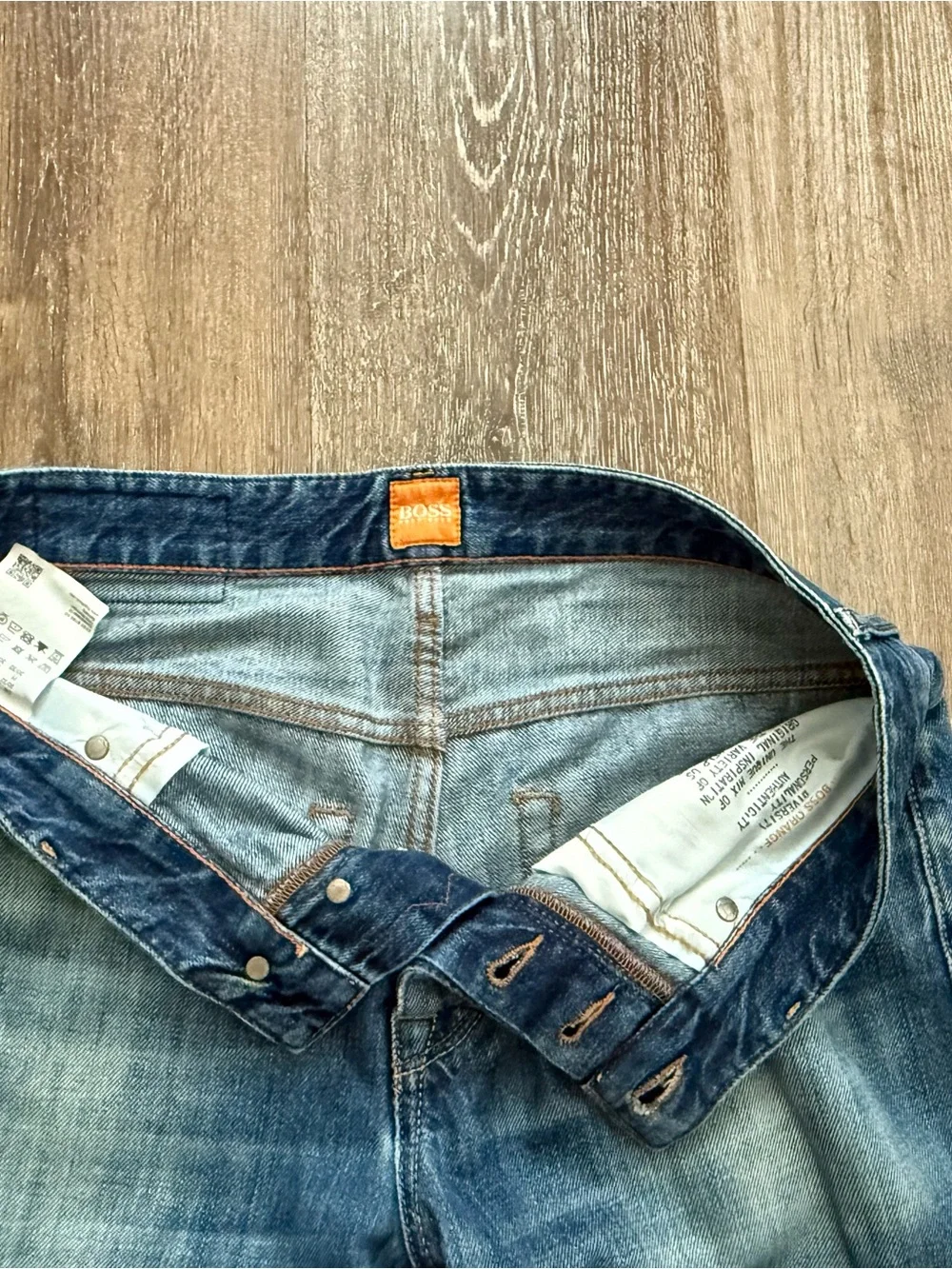 Hugo Boss Faded Blue Straight-Leg Jeans size 30